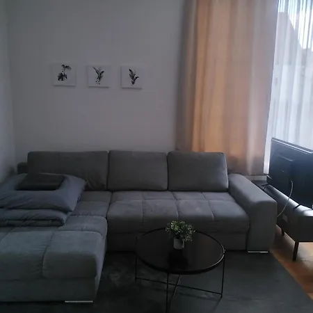 C & D Wohnung V *