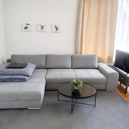 Apartament C & D V