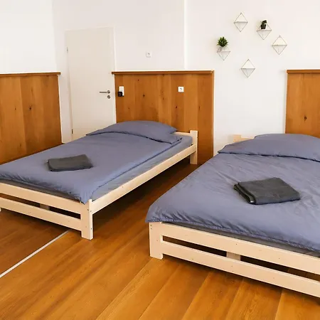 Apartament C & D V